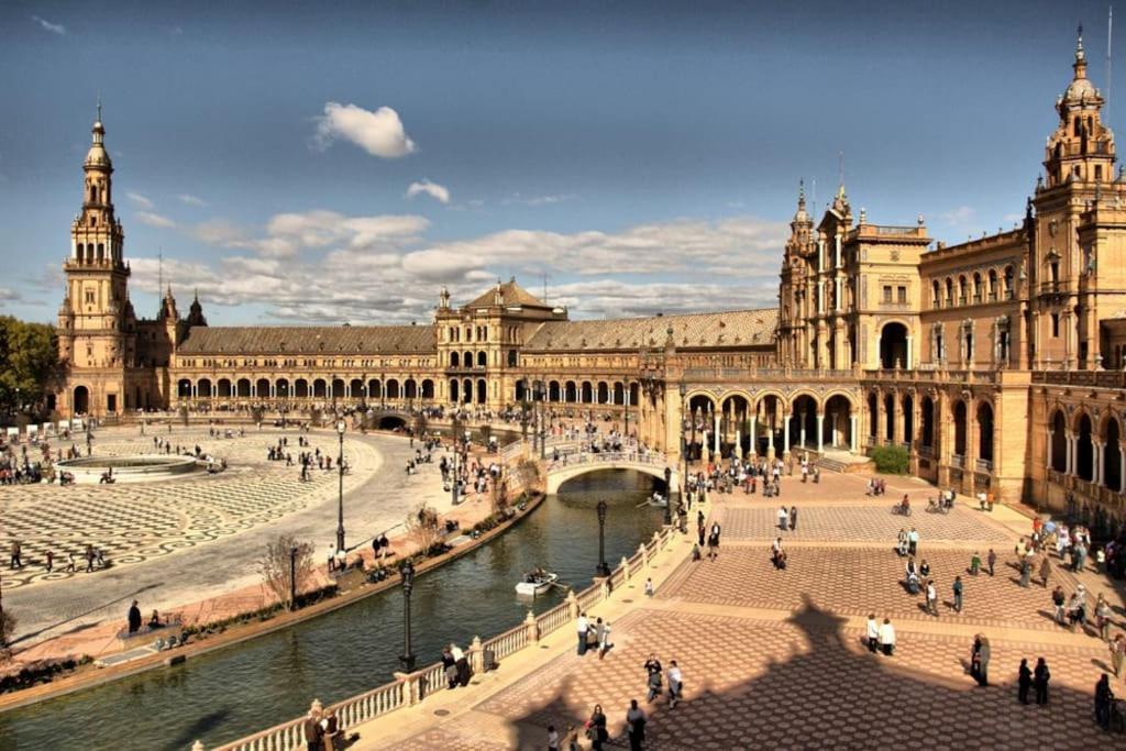 Tipico Y Pintoresco Patio De Vecinos, Con Encanto Севілья Екстер'єр фото