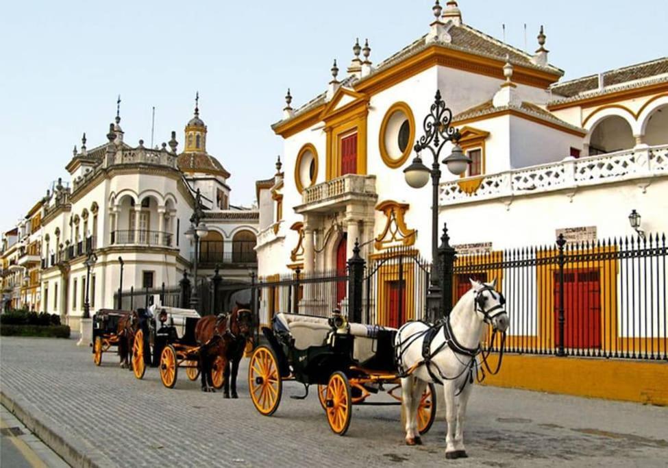 Tipico Y Pintoresco Patio De Vecinos, Con Encanto Севілья Екстер'єр фото