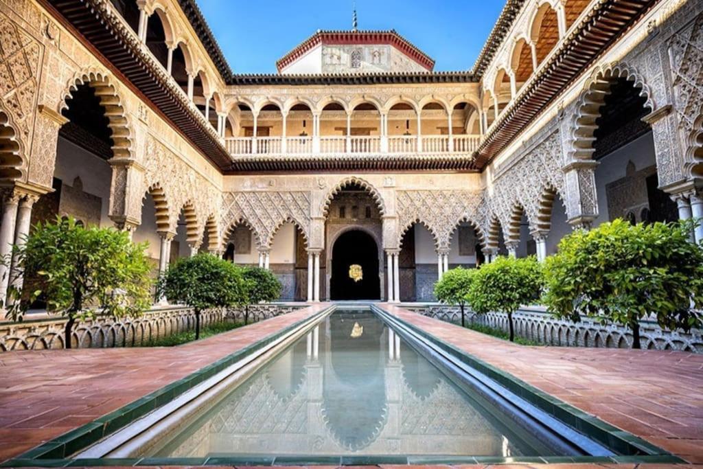 Tipico Y Pintoresco Patio De Vecinos, Con Encanto Севілья Екстер'єр фото