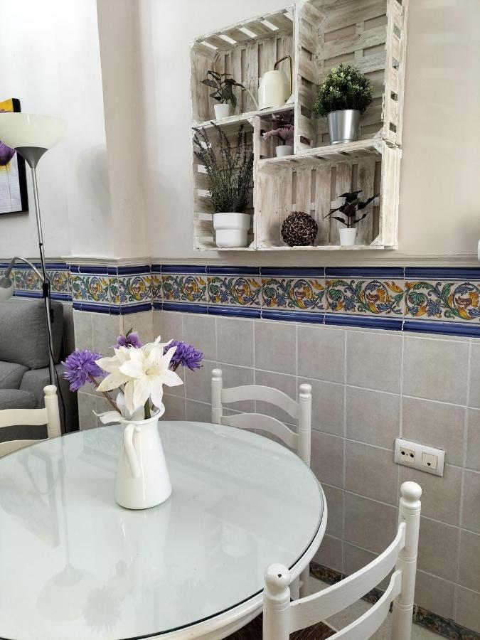 Tipico Y Pintoresco Patio De Vecinos, Con Encanto Севілья Екстер'єр фото